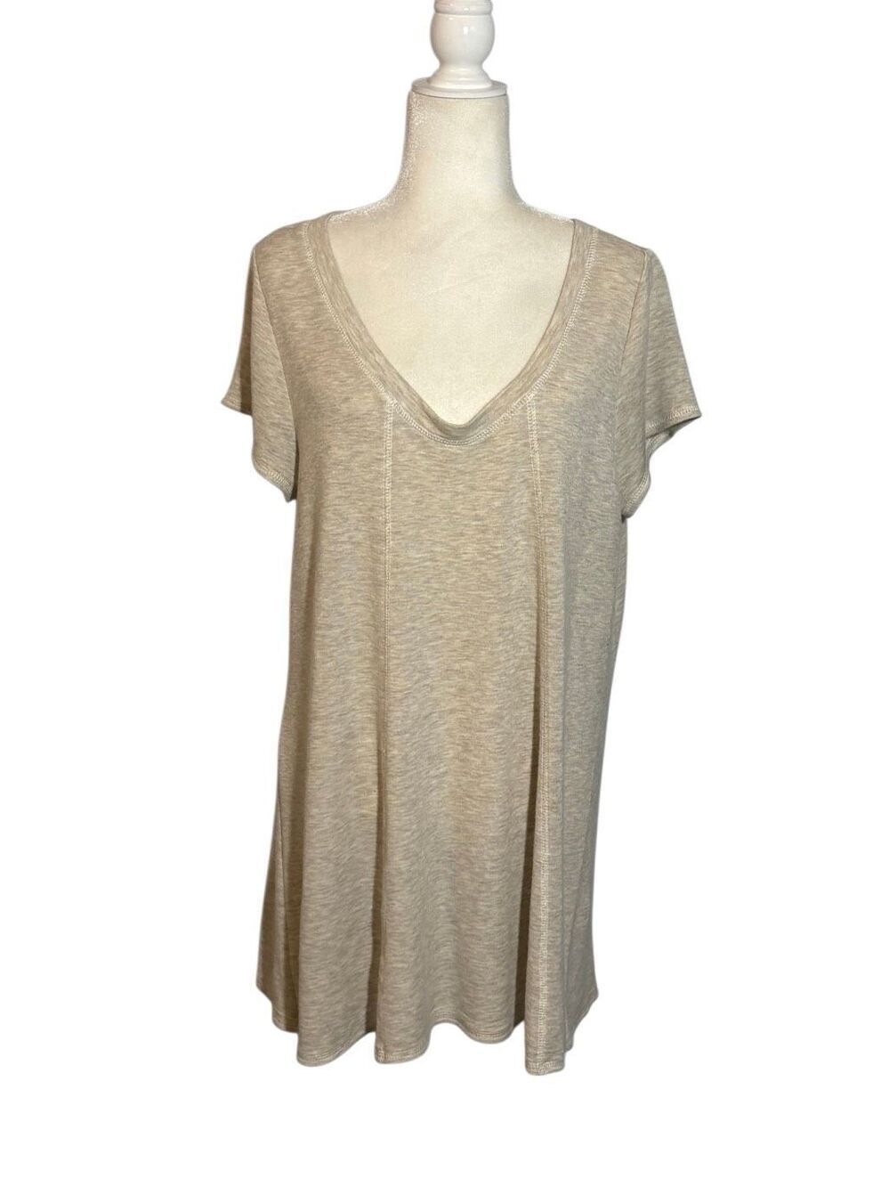 Easel light tan v-neck jersey knit swing dress - L